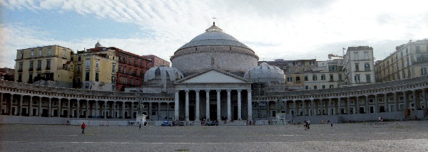 piazza del plebiscito napoli