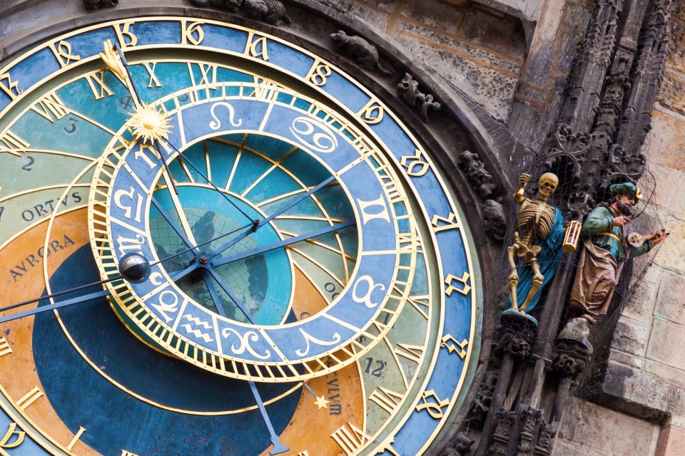 Tour città e orologio astronomico ponte 25 aprile a Praga
